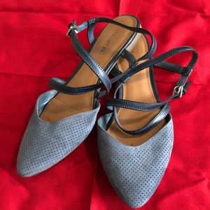 Grey/ blue strappy flats